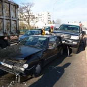 Land cruiser hits peugeot in Russia