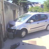 Citroen Twingo crash into the wall in Morocco