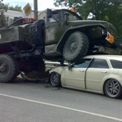 Only in Russia, Dodge Magnum weird accident