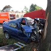 Opel crashed into a tree in germary